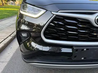 Toyota Highlander 2022 380T Edición de lujo con tracción en las cuatro ruedas 7 Asiento interior foto 20