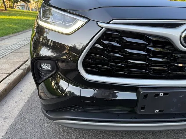 Toyota Highlander 2022 380T Edición de lujo con tracción en las cuatro ruedas 7 Asiento interior foto 20