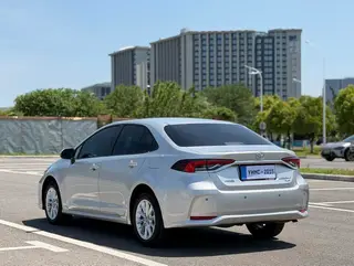 Toyota Corolla 2021 1.2T S-CVT Version de luxe intérieur photo 18 Toyota Corolla 2021 1.2T S-CVT Version de luxe intérieur photo 18