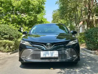 Toyota Camry 2019 2.5G Luxury Edition Country VI exterior photo 3 Toyota Camry 2019 2.5G Luxury Edition Country VI exterior photo 3