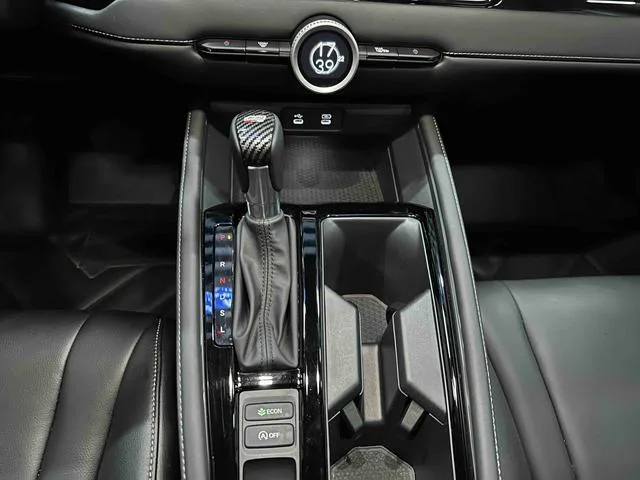 Honda Inspire 2024 260TURBO Elite Edition interior photo 12