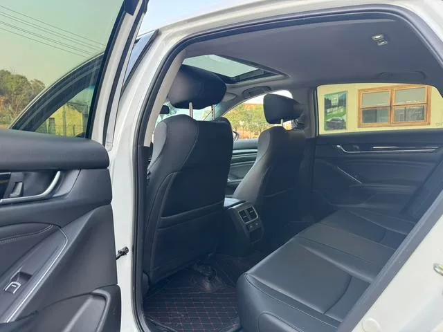 Honda Accord 2022 260TURBO Luxury Edition interior photo 14 Honda Accord 2022 260TURBO Luxury Edition interior photo 14