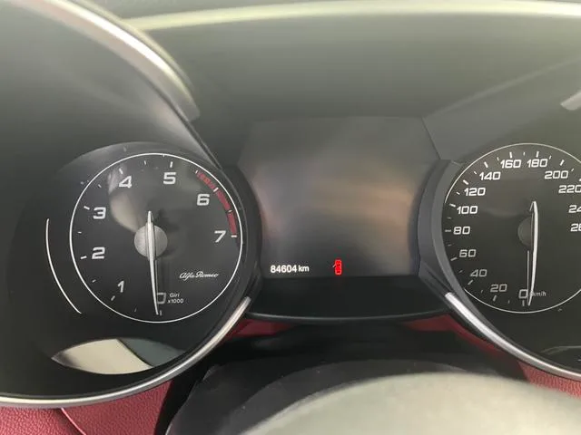 Alfa Romeo Giulia 2020 2.0T 280HP Luxury Edition exterior photo 5 Alfa Romeo Giulia 2020 2.0T 280HP Luxury Edition exterior photo 5