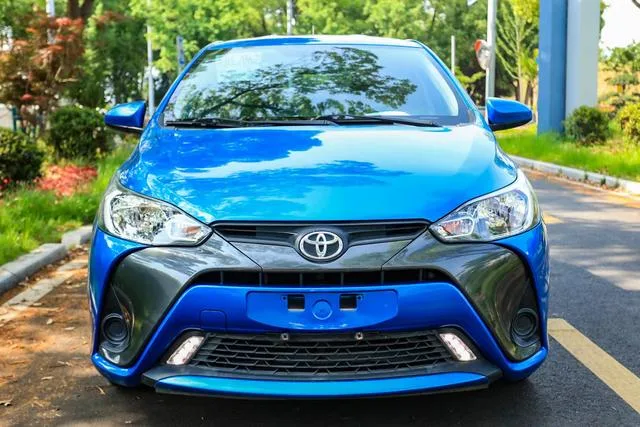 Toyota Yaris L 2019 1.5E CVT Version de charme État VI extérieur photo 5 Toyota Yaris L 2019 1.5E CVT Version de charme État VI extérieur photo 5