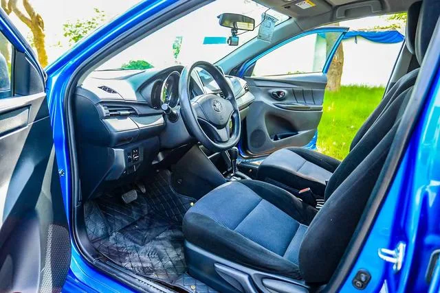 Toyota Yaris L 2019 1.5E CVT Version de charme État VI intérieur photo 6 Toyota Yaris L 2019 1.5E CVT Version de charme État VI intérieur photo 6