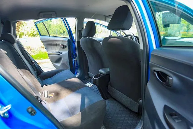 Toyota Yaris L 2019 1.5E CVT Version de charme État VI intérieur photo 8 Toyota Yaris L 2019 1.5E CVT Version de charme État VI intérieur photo 8