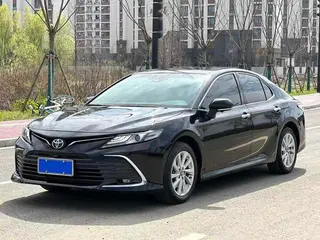 Toyota Camry 2023 2.0G Роскошная версия