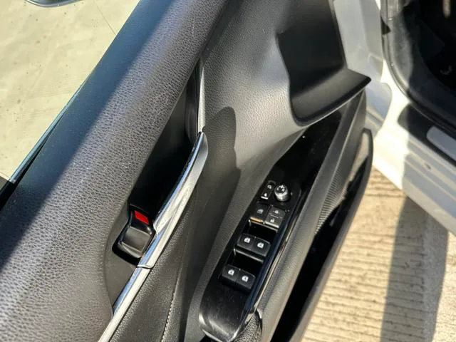 Toyota Camry 2019 Restyling 2.5G Luxury Edition interior photo 14 Toyota Camry 2019 Restyling 2.5G Luxury Edition interior photo 14