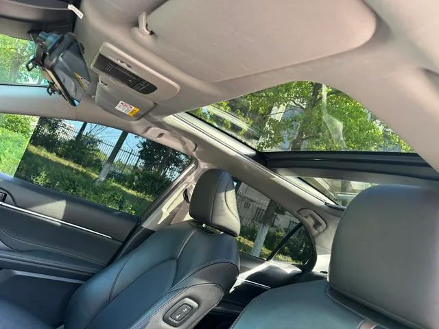 Toyota Camry 2019 Restyling 2.5G Luxury Edition interior photo 16 Toyota Camry 2019 Restyling 2.5G Luxury Edition interior photo 16