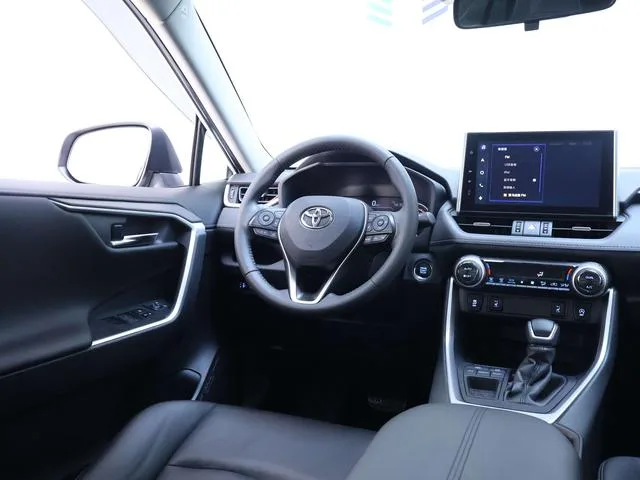 Toyota RAV4 2021 2.0L CVT Two-drive fashion Plus version interior photo 15 Toyota RAV4 2021 2.0L CVT Two-drive fashion Plus version interior photo 15