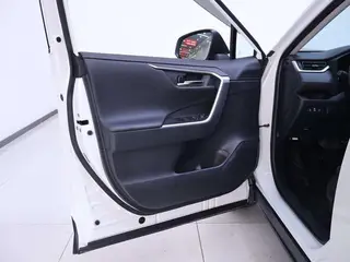 Toyota RAV4 2021 2.0L CVT Two-drive fashion Plus version interior photo 19 Toyota RAV4 2021 2.0L CVT Two-drive fashion Plus version interior photo 19
