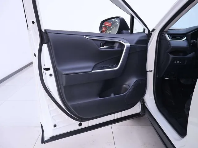 Toyota RAV4 2021 2.0L CVT Two-drive fashion Plus version interior photo 19 Toyota RAV4 2021 2.0L CVT Two-drive fashion Plus version interior photo 19