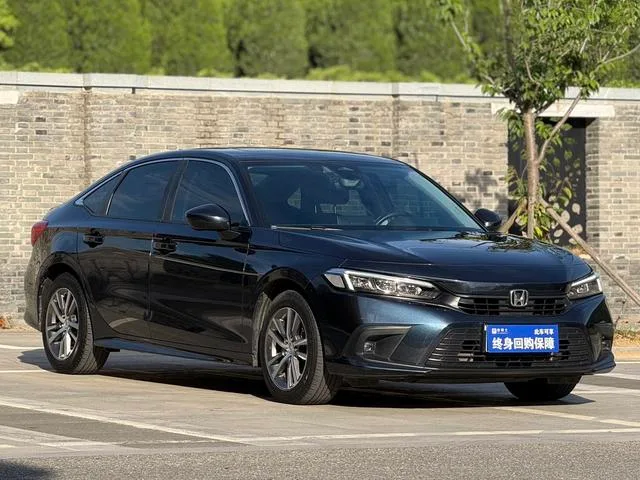 Honda Civic 2023 240TURBO CVT Versión fuerte exterior foto 3 Honda Civic 2023 240TURBO CVT Versión fuerte exterior foto 3