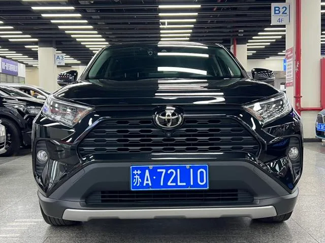 Toyota RAV4 2021 2.0L CVT Two-drive fashion Plus version exterior photo 3 Toyota RAV4 2021 2.0L CVT Two-drive fashion Plus version exterior photo 3
