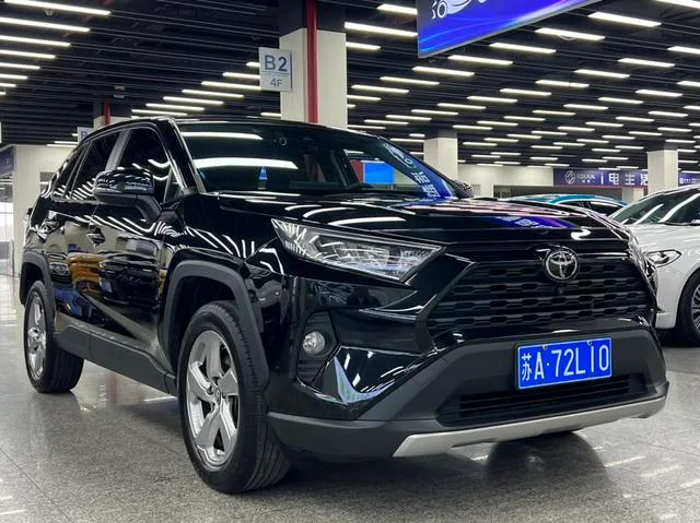 Toyota RAV4 2021 2.0L CVT Two-drive fashion Plus version exterior photo 4 Toyota RAV4 2021 2.0L CVT Two-drive fashion Plus version exterior photo 4