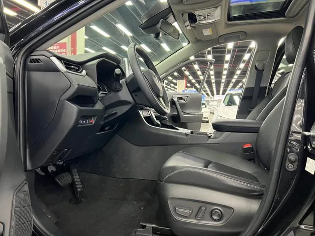Toyota RAV4 2021 2.0L CVT Two-drive fashion Plus version exterior photo 5 Toyota RAV4 2021 2.0L CVT Two-drive fashion Plus version exterior photo 5