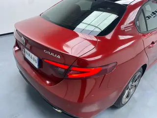 Alfa Romeo Giulia 2017 2.0T 280HP Milano Limited edition interior photo 11