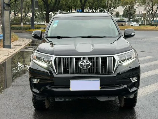 Toyota Prado 2019 3.5L Automatique TX-L Pin de secours après la version Premium extérieur photo 2 Toyota Prado 2019 3.5L Automatique TX-L Pin de secours après la version Premium extérieur photo 2