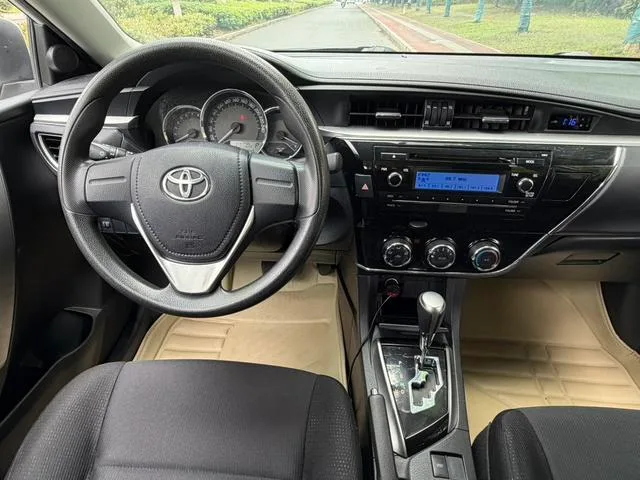 Toyota Corolla 2014 1.6L CVT GL interior foto 10 Toyota Corolla 2014 1.6L CVT GL interior foto 10