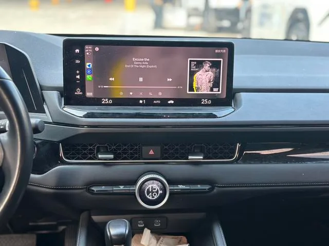 Honda Inspire 2023 260TURBO Elegant Edition interior photo 10 Honda Inspire 2023 260TURBO Elegant Edition interior photo 10