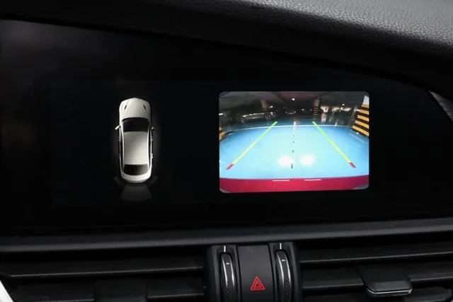 Alfa Romeo Giulia 2017 2.0T 200HP Version de luxe intérieur photo 11