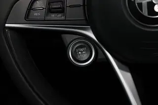 Alfa Romeo Giulia 2017 2.0T 200HP Version de luxe intérieur photo 15