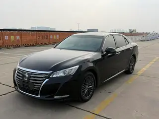 Toyota Crown 2017 2.0T Sports version exterior photo 1 Toyota Crown 2017 2.0T Sports version exterior photo 1