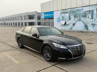 Toyota Crown 2017 2.0T Sports version exterior photo 3 Toyota Crown 2017 2.0T Sports version exterior photo 3
