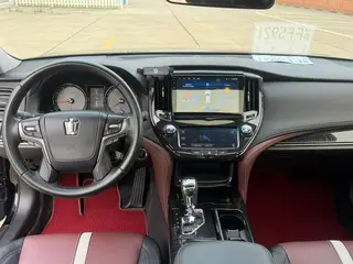 Toyota Crown 2017 2.0T Sports version interior photo 11 Toyota Crown 2017 2.0T Sports version interior photo 11