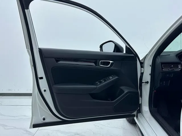 Honda Civic 2023 240TURBO CVT strength version interior photo 13 Honda Civic 2023 240TURBO CVT strength version interior photo 13