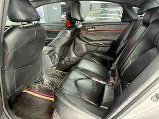 Toyota Avalon 2022 2.0L Version entreprenante intérieur photo 12