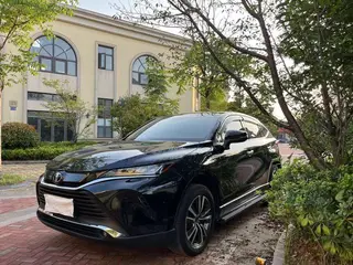 Toyota Harrier 2022 2.0L CVT Version entreprenante à deux roues motrices