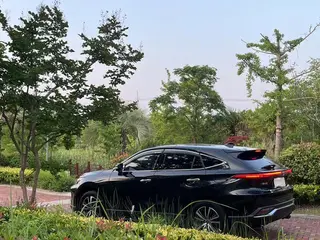 Toyota Harrier 2022 2.0L CVT Two-wheel drive enterprising version exterior photo 7 Toyota Harrier 2022 2.0L CVT Two-wheel drive enterprising version exterior photo 7