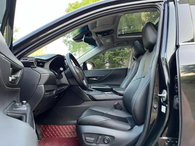 Toyota Harrier 2022 2.0L CVT Two-wheel drive enterprising version interior photo 13 Toyota Harrier 2022 2.0L CVT Two-wheel drive enterprising version interior photo 13
