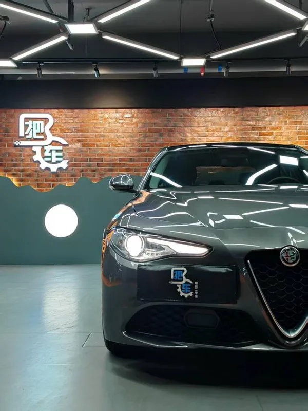 Alfa Romeo Giulia 2017 2.0T 280HP Luxury Edition exterior photo 7 Alfa Romeo Giulia 2017 2.0T 280HP Luxury Edition exterior photo 7