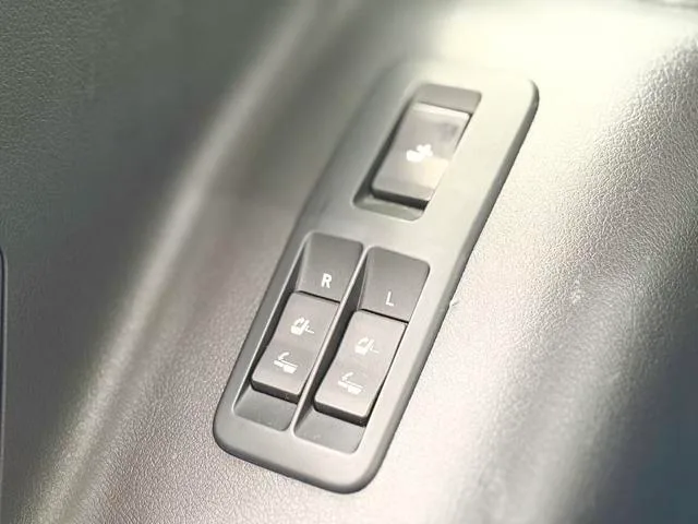 Toyota Prado 2018 3.5L Automático TX-L interior foto 10