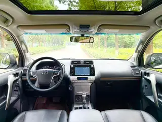 Toyota Prado 2018 3.5L Automático TX-L interior foto 15