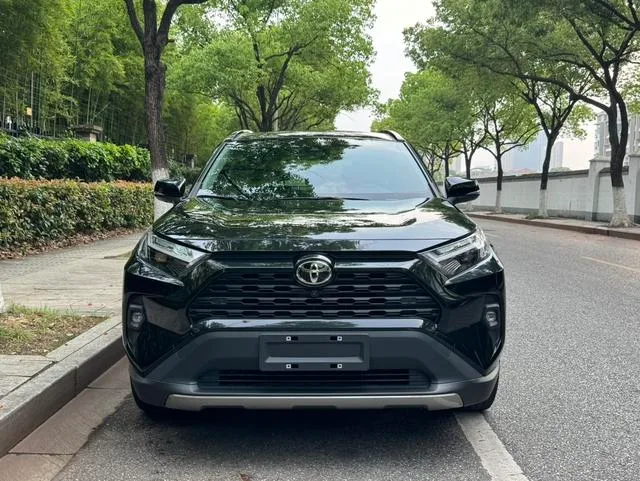 Toyota RAV4 2023 2.0L CVT Two-drive fashion PLUS version exterior photo 2 Toyota RAV4 2023 2.0L CVT Two-drive fashion PLUS version exterior photo 2