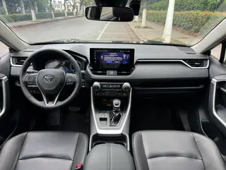 Toyota RAV4 2023 2.0L CVT Two-drive fashion PLUS version interior photo 15 Toyota RAV4 2023 2.0L CVT Two-drive fashion PLUS version interior photo 15