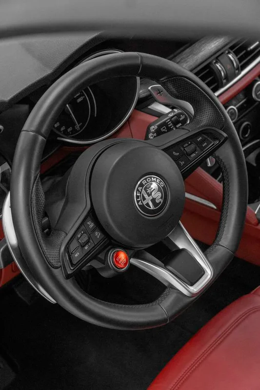 Alfa Romeo Stelvio 2021 2.0T 280HP Deluxe Sport Edition exterior photo 4