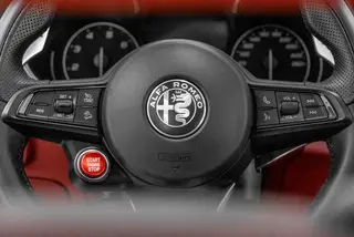 Alfa Romeo Stelvio 2021 2.0T 280HP Deluxe Sport Edition exterior photo 5