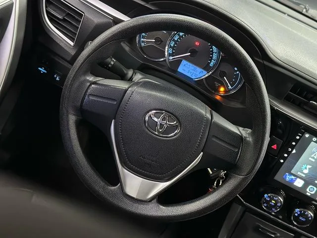 Toyota Corolla 2014 1.6L CVT GL interior foto 13 Toyota Corolla 2014 1.6L CVT GL interior foto 13