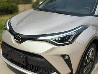 Toyota C-HR 2021 2.0L Version de luxe extérieur photo 9 Toyota C-HR 2021 2.0L Version de luxe extérieur photo 9