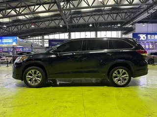 Toyota Highlander 2021 2.0T Édition Élite à quatre roues motrices 7 Siège extérieur photo 3 Toyota Highlander 2021 2.0T Édition Élite à quatre roues motrices 7 Siège extérieur photo 3