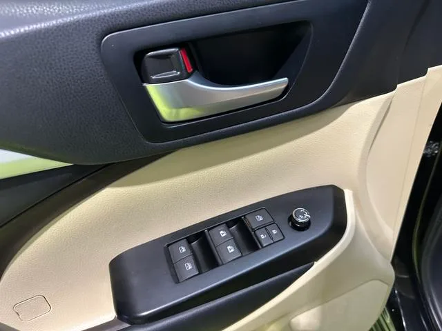 Toyota Highlander 2021 2.0T Édition Élite à quatre roues motrices 7 Siège extérieur photo 8 Toyota Highlander 2021 2.0T Édition Élite à quatre roues motrices 7 Siège extérieur photo 8