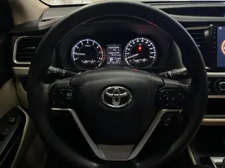 Toyota Highlander 2021 2.0T Édition Élite à quatre roues motrices 7 Siège intérieur photo 10 Toyota Highlander 2021 2.0T Édition Élite à quatre roues motrices 7 Siège intérieur photo 10