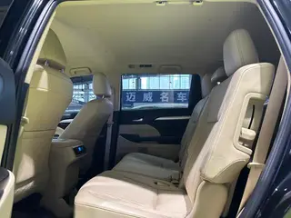 Toyota Highlander 2021 2.0T Édition Élite à quatre roues motrices 7 Siège intérieur photo 16 Toyota Highlander 2021 2.0T Édition Élite à quatre roues motrices 7 Siège intérieur photo 16