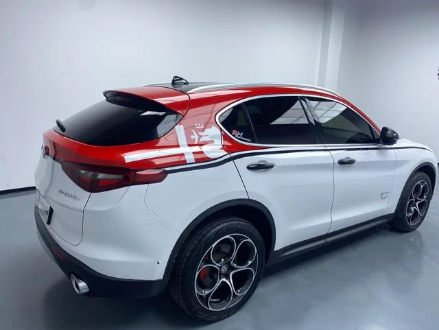 Alfa Romeo Stelvio 2021 2.0T 280HP Luxury Edition interior photo 11 Alfa Romeo Stelvio 2021 2.0T 280HP Luxury Edition interior photo 11