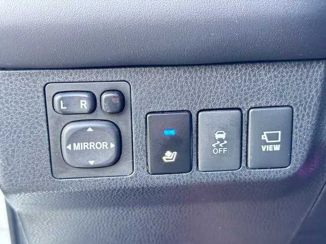 Toyota RAV4 2018 2.5L Élite automatique à quatre roues motrices i Version intérieur photo 16 Toyota RAV4 2018 2.5L Élite automatique à quatre roues motrices i Version intérieur photo 16