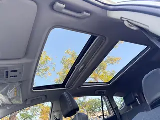 Toyota RAV4 2018 2.5L Élite automatique à quatre roues motrices i Version intérieur photo 17 Toyota RAV4 2018 2.5L Élite automatique à quatre roues motrices i Version intérieur photo 17